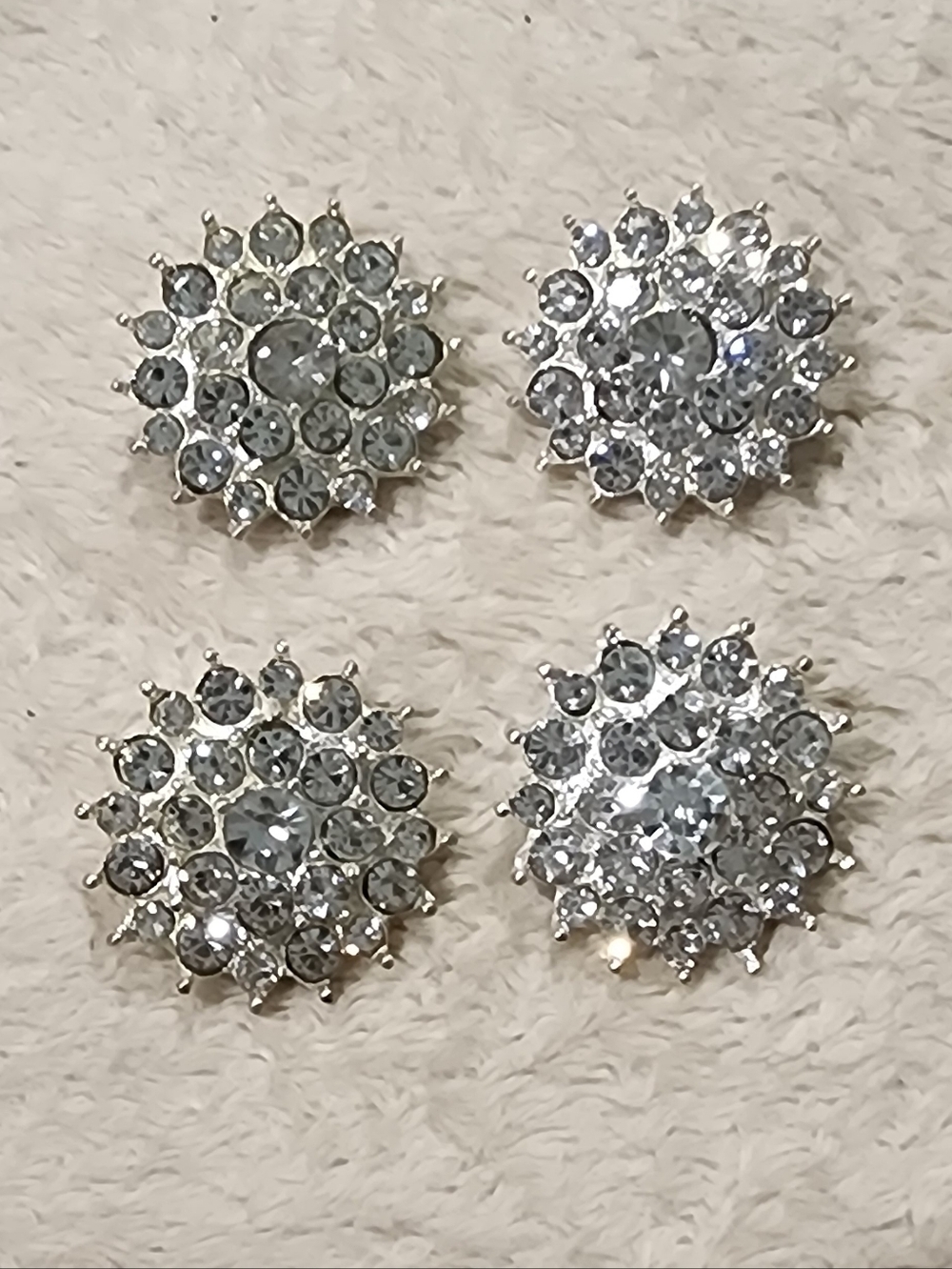 One Silver Crystal Rhinestone Cluster Flower Starburst Shoe Charm Croc Jibbitz - Picture 3 of 3